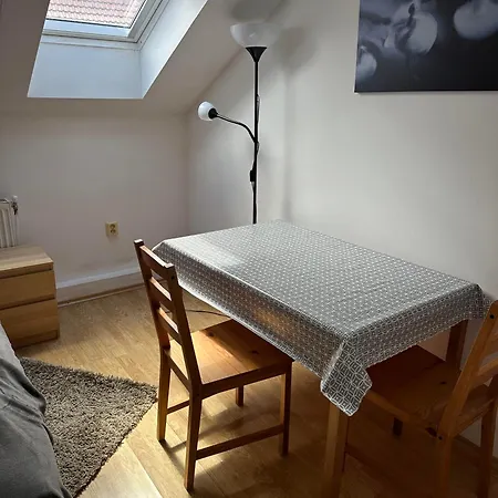 B Private In Center In Homestay